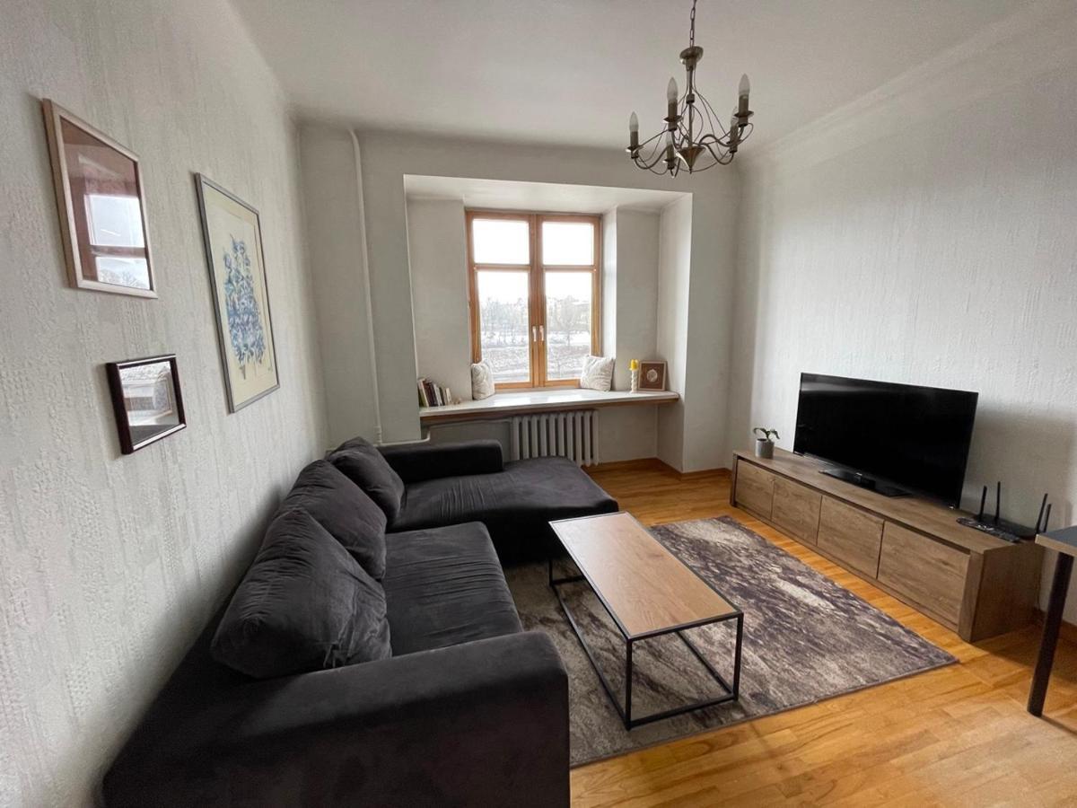 A Cozy Apartment With A Wonderful View Of The River In The Old Town Of Vilnius Exterior photo